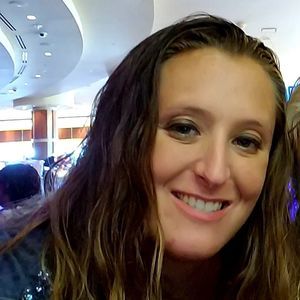 Meet your Posher, Dana